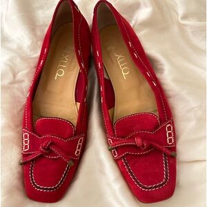 Vintage Lavorazione Artigiana Red Suede Heeled Loafer 10